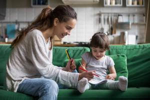 5 mejores maneras de enseñar a un niño usando Inglés dibujo