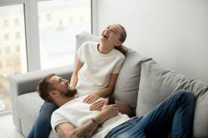 ¿Por qué la esposa felicidad es importante para relaciones sólidas y de largo plazo