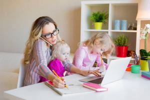 9 profesiones, que son ideales para las madres con niños pequeños