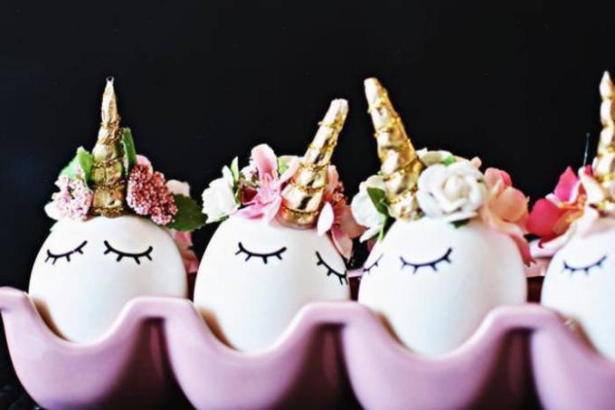 Manualidades para Pascua con sus manos: preciosos huevos unicornio