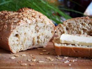 Cómo cocinar pan de harina de avena sin amasar, y cuáles son sus beneficios