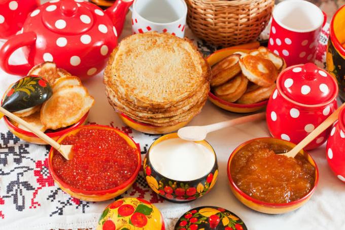 Top 8 platos en Pancake Day: qué cocinar, a excepción de las crepes