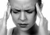 5 razones más comunes por las que podría recibir un dolor de cabeza por la mañana
