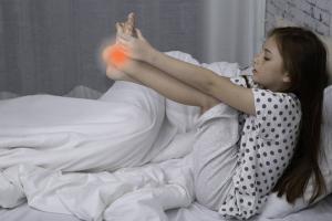Para identificar lo más rápido posible! La fiebre reumática en los niños: causas, síntomas, tratamiento